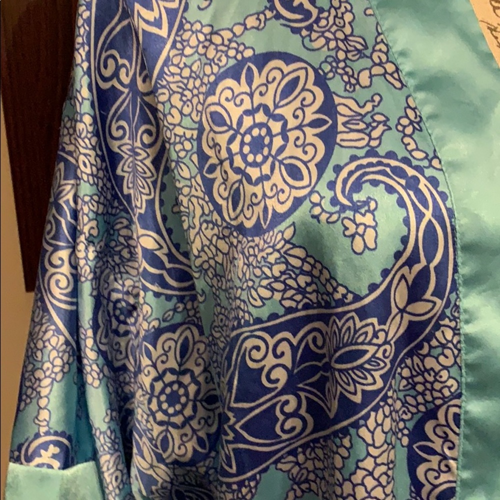 Beautiful Kimono Lounging Robe - Picture 3 of 7